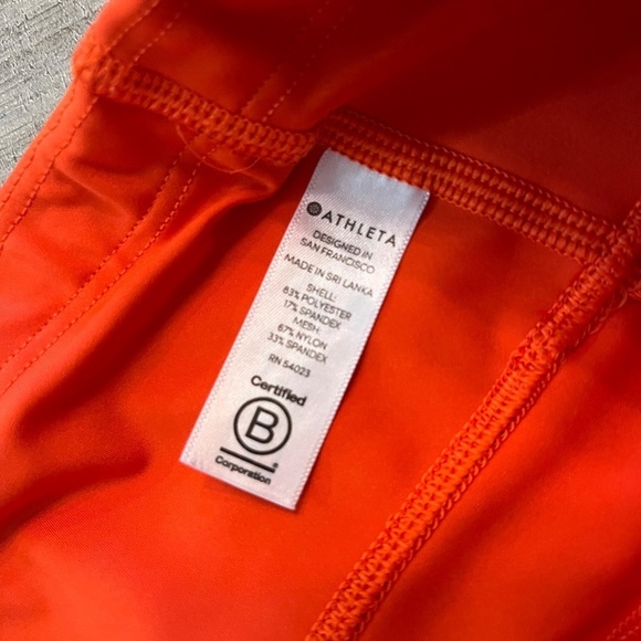 Athleta Women's Orange Cropped Leggings Size M Activewear - Picture 4 of 4